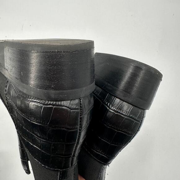 DOLCE VITA Tristan Chelsea Boots in Black Textured Leather // 8.5 - Picture 8 of 10